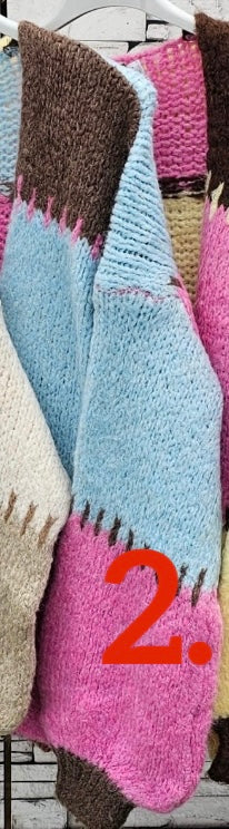 Kuschelige Strickjacke im Colourblock-Design