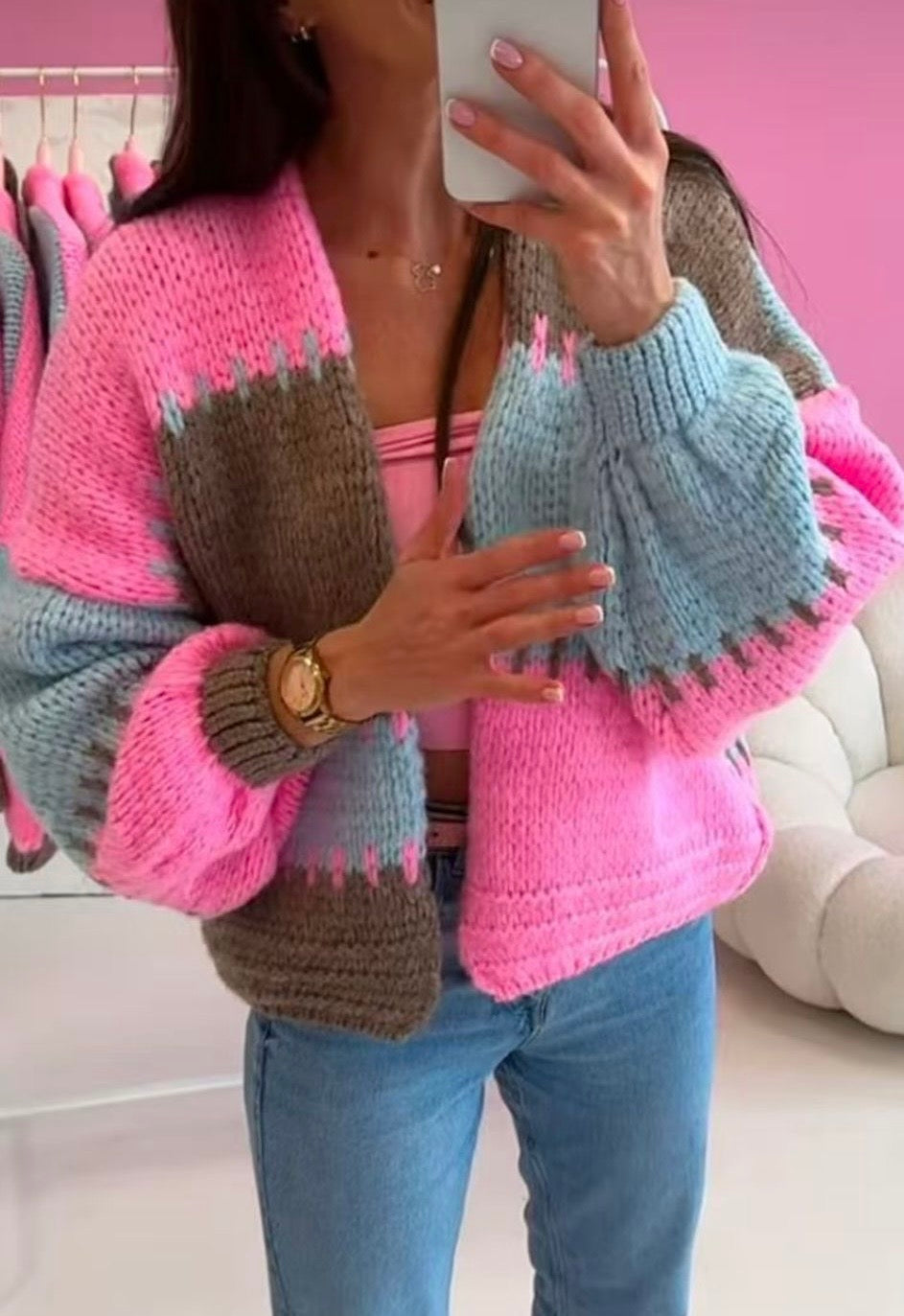 Kuschelige Strickjacke im Colourblock-Design