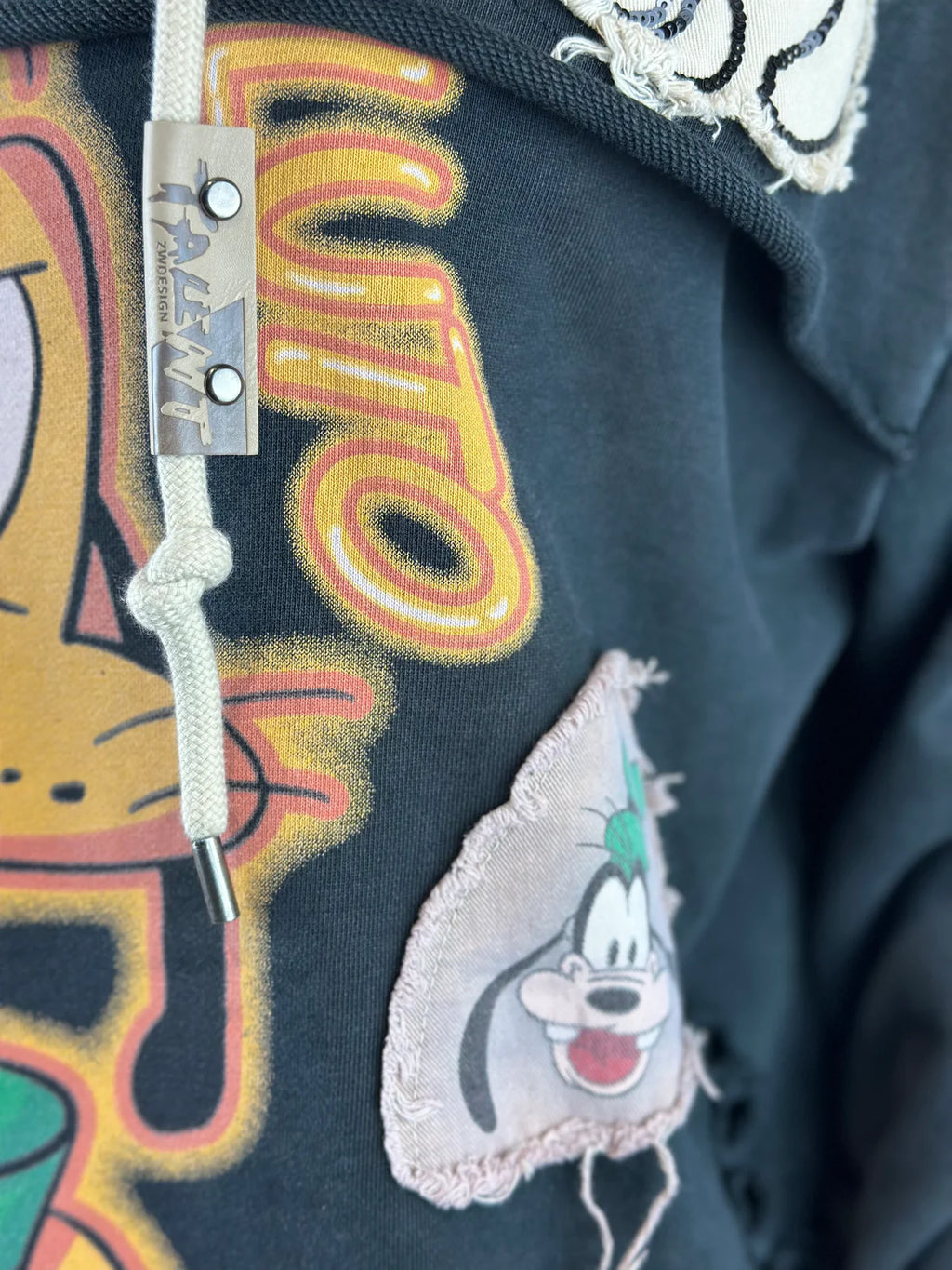 Pluto New York Hoodie in Schwarz